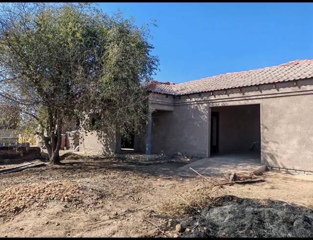 3 BEDROOM HOUSE FOR SALE IN MANKWENG